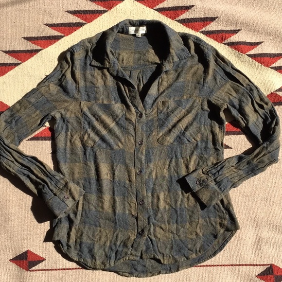 Anthropologie Tops - Anthropologie cloth and stone plaid tunic